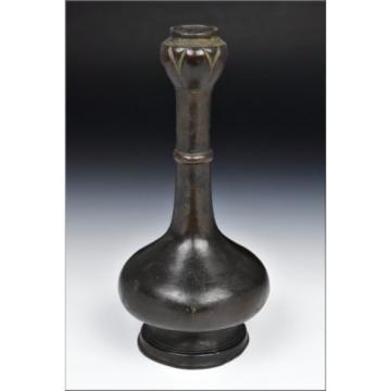 Chinese Ming Dynasty 15th  / 16th Century Bronze Garlic Top Vase