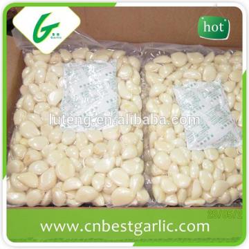 Fresh Clove Peeled Garlic In Bag and Jar