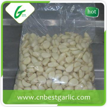 Vacuum packed fresh peeled garlic