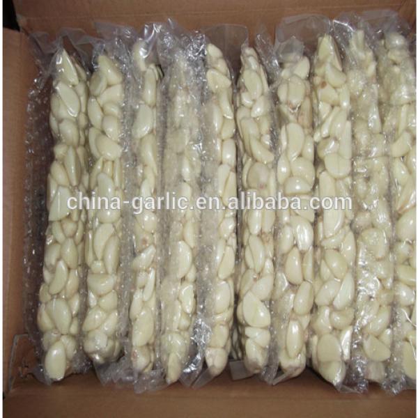 Chinese fresh peeled garlic, vacuum packed peeled garlic cloves #4 image