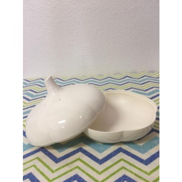 Tupperware Garlic Keeper Forget Me Not Pearl White #4 image